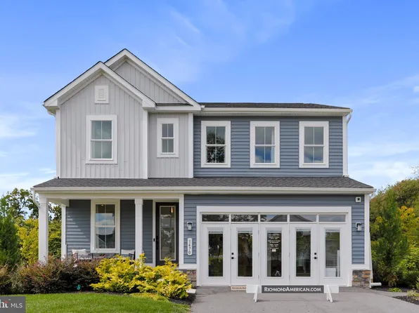 1470 Finch Dr, Chambersburg, PA 17202