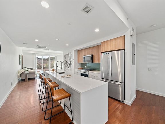 2nd image of 167 Hyde Park Ave #167A