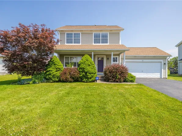 7 Oak Mills Xing, West Henrietta, NY 14586
