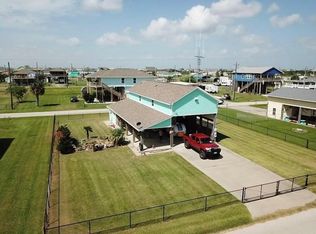 930 W Ln, Pt Bolivar, TX 77650
