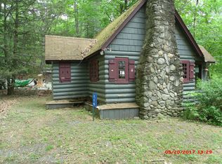 115 Rosewood Rd, Dingmans Ferry, PA 18328