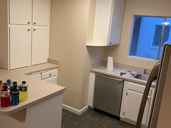 5th image of 521 Sandalwood Pl Unit 5