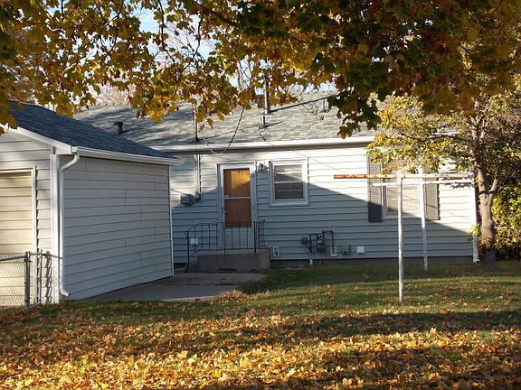 2nd image of 1942 Avenue B