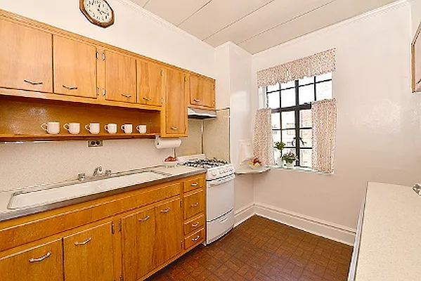Sold by Simone Song Properties, LLC | media 15