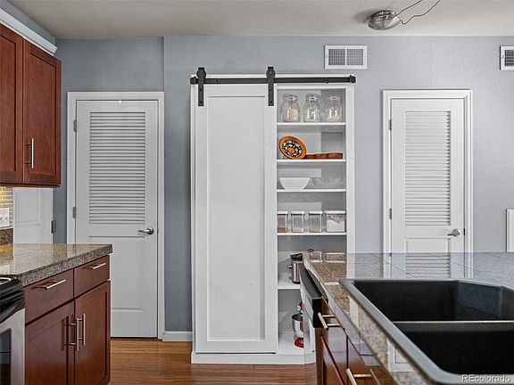 4th image of 900 Eudora Street #103