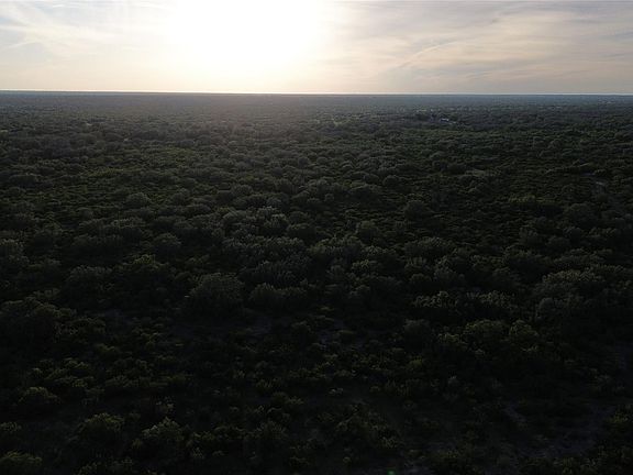 5th image of 6104 Lucas Rd
