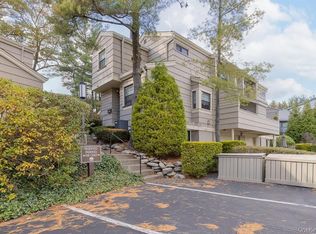 152 Branchwood Ln, Nanuet, NY 10954