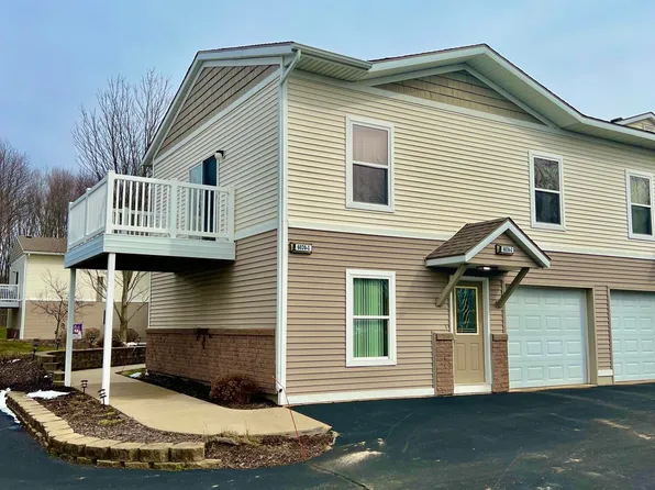 6070 E Fieldstone Hills Dr SE Unit 2, Caledonia, MI 49316
