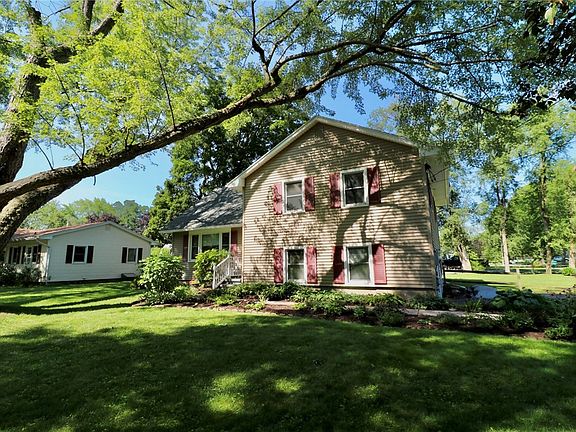 3rd image of 31 Idlewood Dr