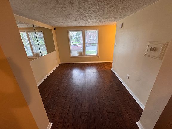 5th image of 228 W Taylor Ave