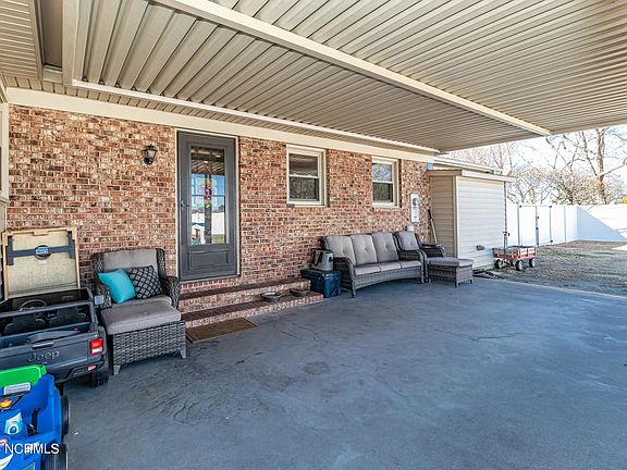 4th image of 3007 McLain St