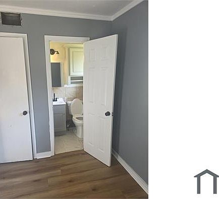 3rd image of 2451 Coronet Pl