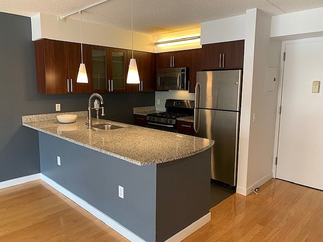1st image of 555 W 23rd St APT S5d