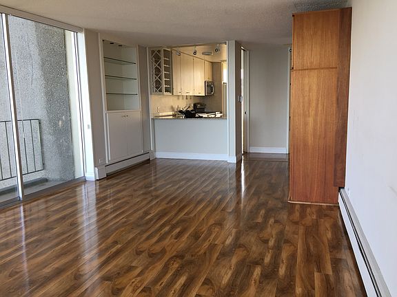 5th image of 1050 N Point St APT 909