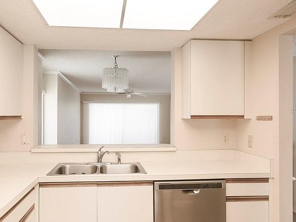 3rd image of 6221 Timber Lake Dr Unit C1