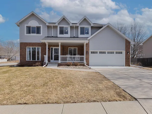 1046 N 20th Avenue Cir, Blair, NE 68008