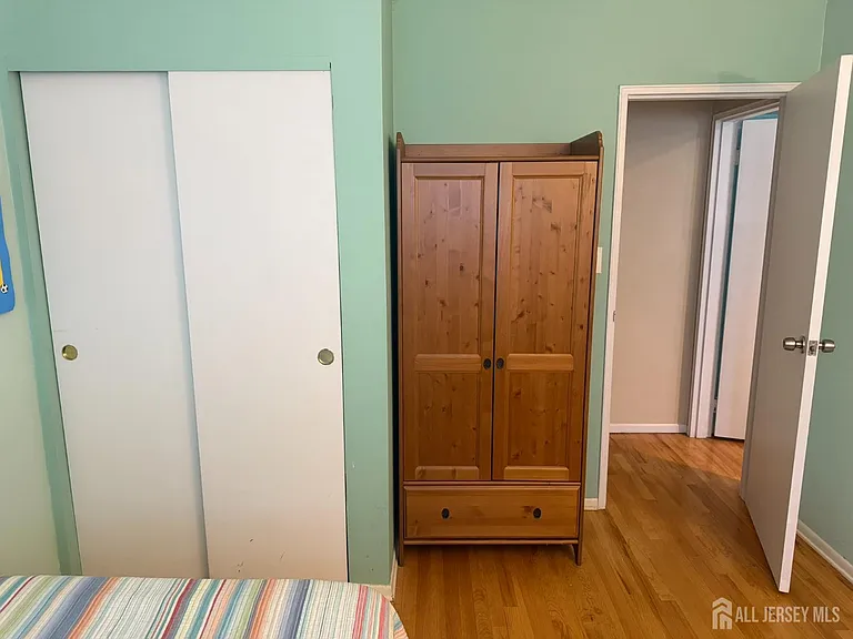 652 Holly Ln — Photo 21