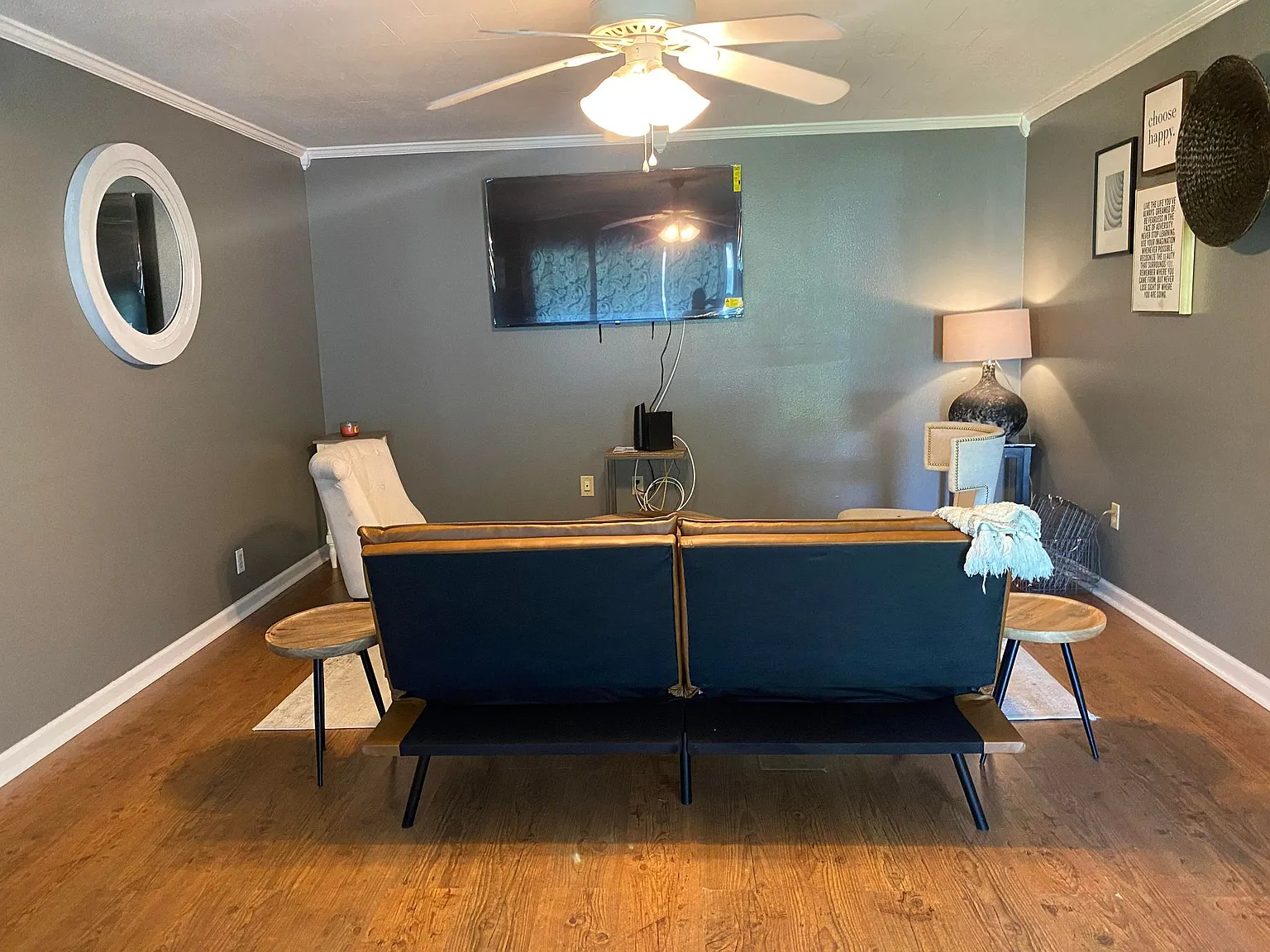 4 bed, 1861 sqft, $6,900 — Photo 2