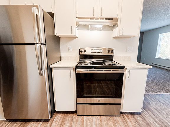3rd image of 11432 105th Ave SW #J05