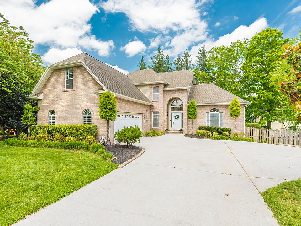 1st image of 2115 Stockbridge Ln