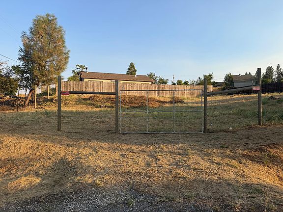3rd image of 984 Slate Creek Rd