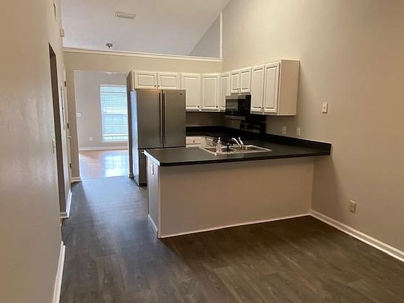 2nd image of 609 Dellwood Dr