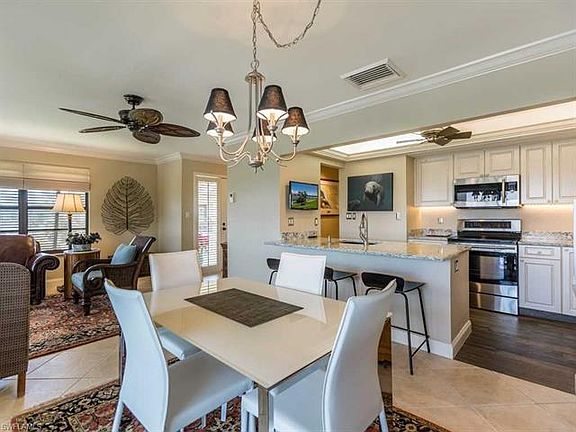 3rd image of 573 Seaview Ct APT 4