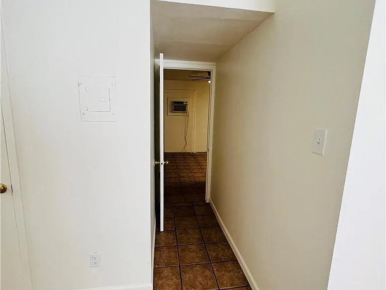 1914 Cullen Ave #B — Photo 16