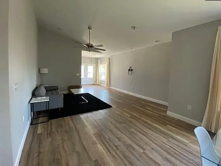 494 Cascabellas St — Photo 2