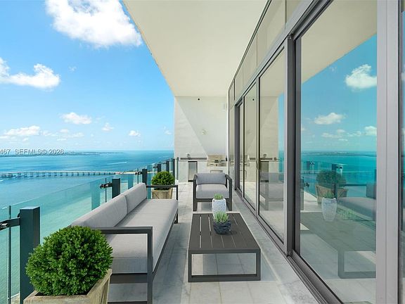 2nd image of 1451 Brickell Ave #5302