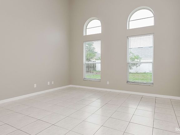 5th image of 2767 River Ridge Dr