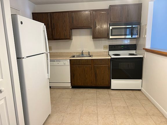 2nd image of 43A Eleanor St