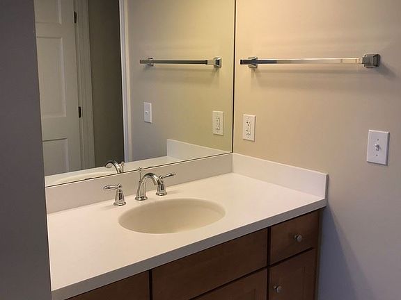 3rd image of 2728 Erie Ave #3C