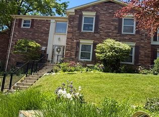 6318 Pepper Hill St, West Bloomfield, MI 48322
