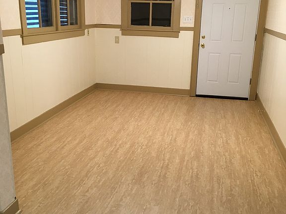 large breakfast room