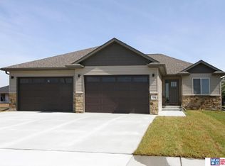 7330 Isidore Dr, Lincoln, NE 68516