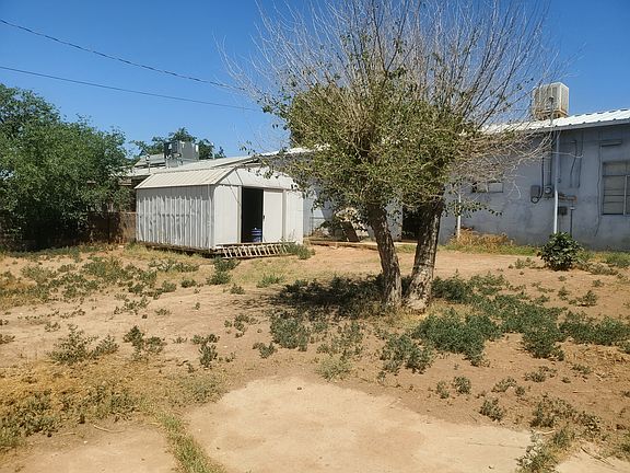 3rd image of 1104 Dexter Ln