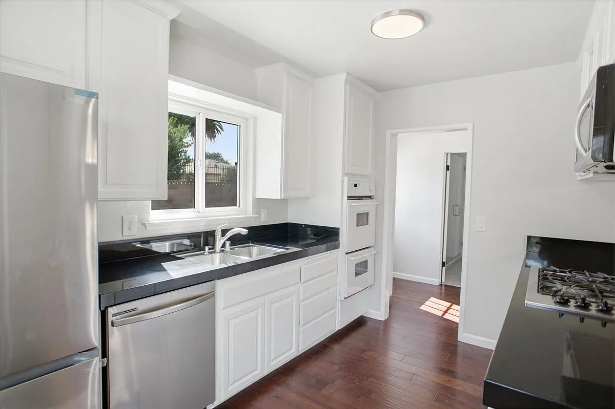 3 bed, 1463 sqft, $4,900 — Photo 4