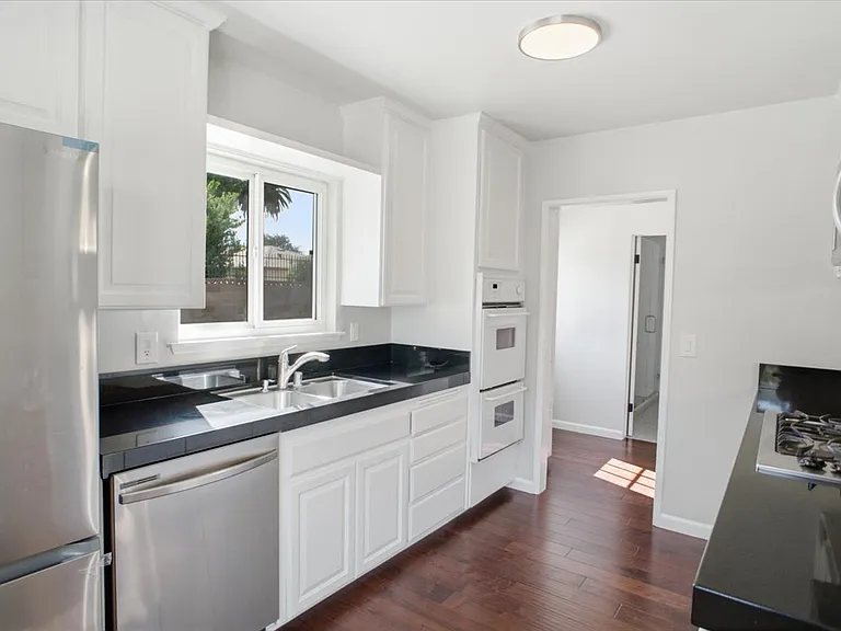 7737 Minstrel Ave — Photo 11