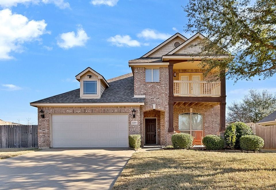 1st image of 609 Arbor Glen Ct