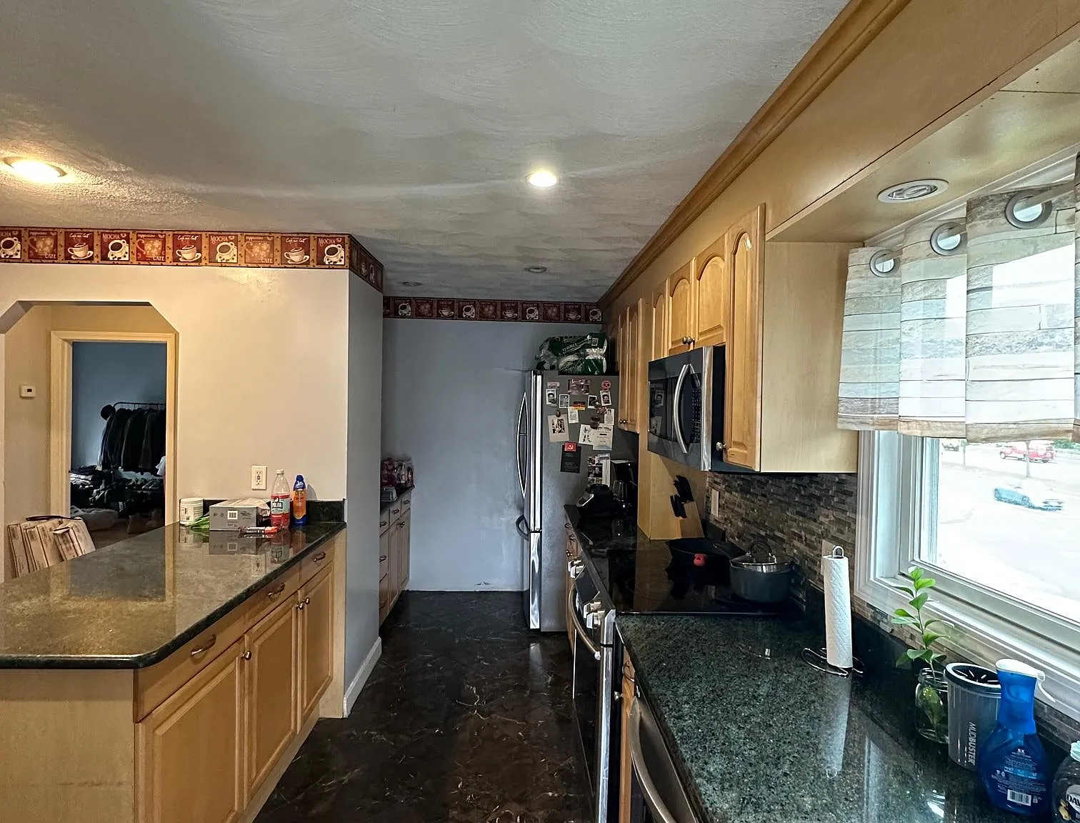 3 bed, 1200 sqft, $3,100 — Photo 3