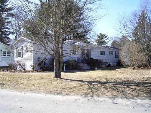 2nd image of 9 Sycamore Dr
