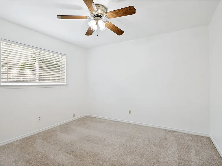 7726 Dentcrest Dr — Photo 10