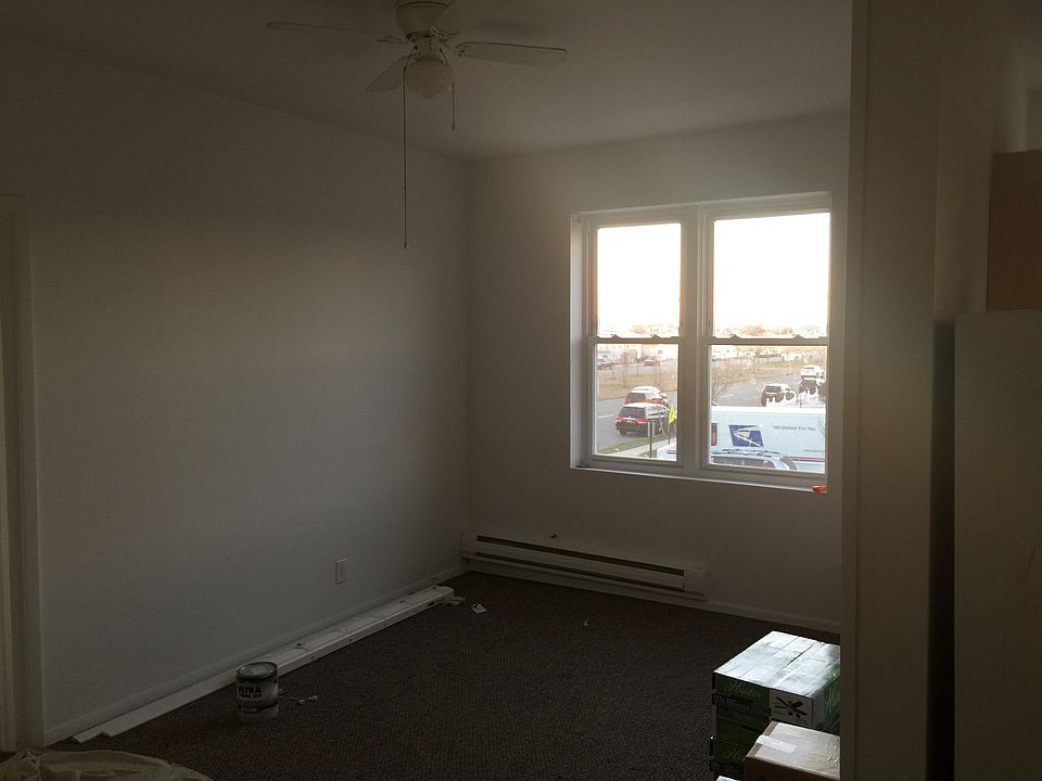 1st image of 577 W Park Ave #2