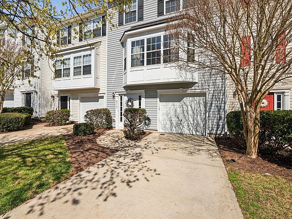 3rd image of 5117 Neuse Commons Ln