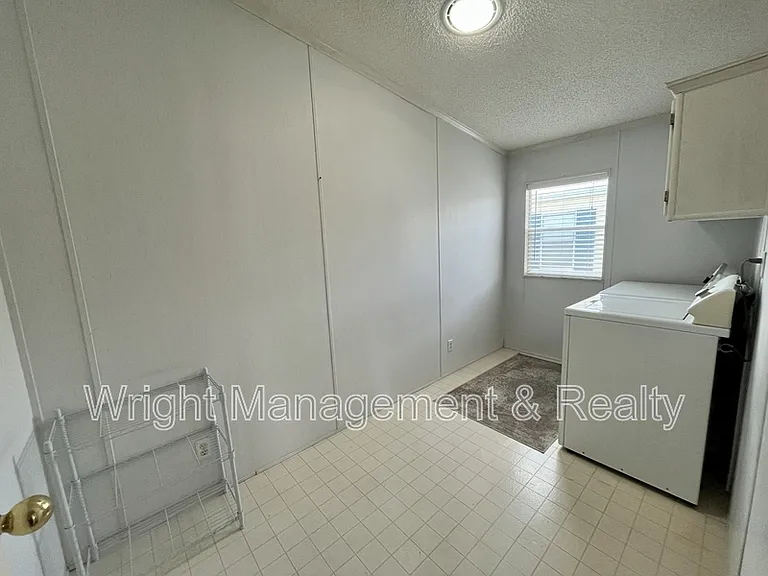 10614 Hayden Ave — Photo 17