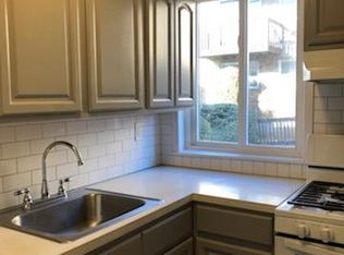 351 N Broadway APT 1C, Yonkers, NY 10701