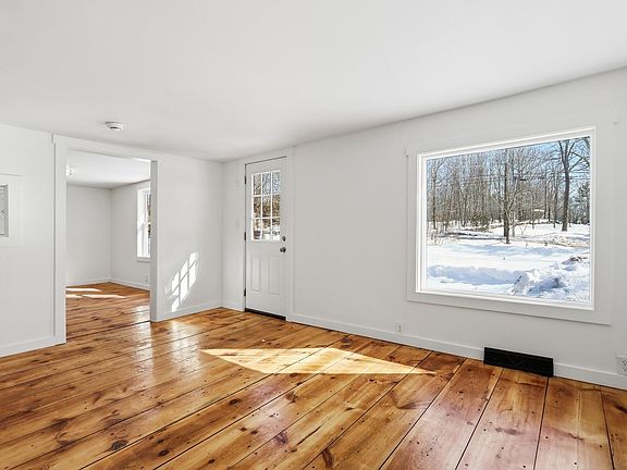 3rd image of 367 Shady Nook Road