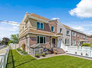 6378 76th St, Flushing, NY 11379