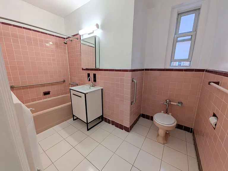 41-21 42nd St #3R — Photo 6